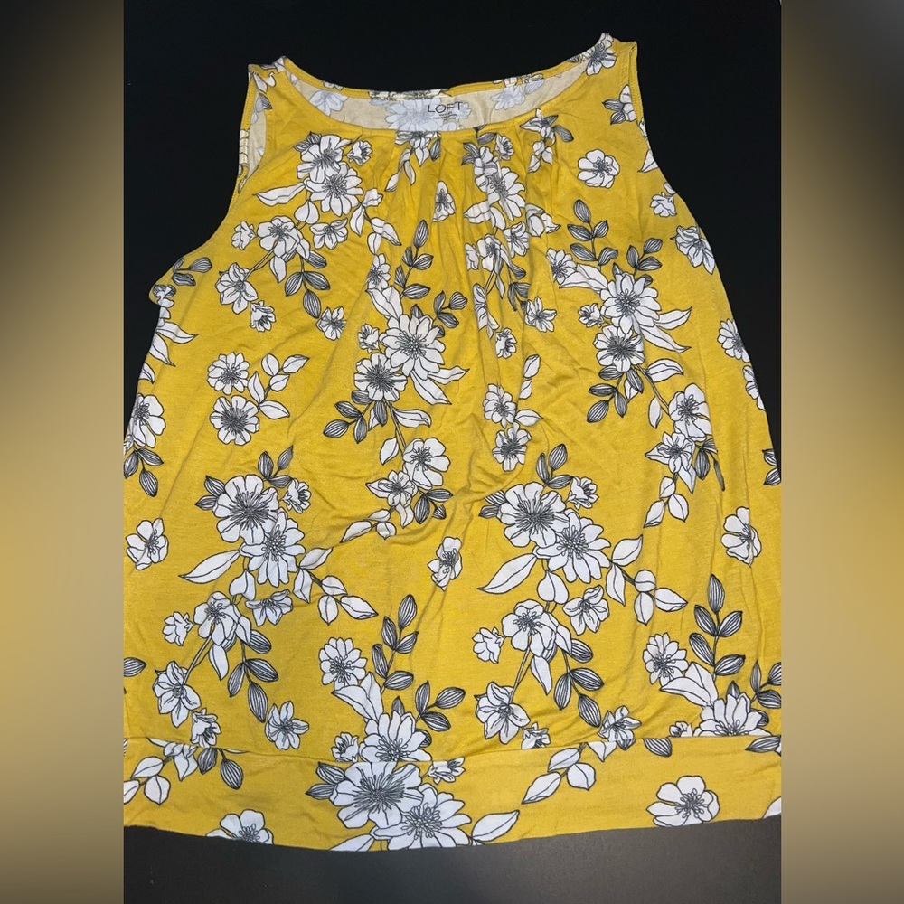 Anne Taylor LOFT  Women’s Floral Sleeveless Top Size Medium GUC
